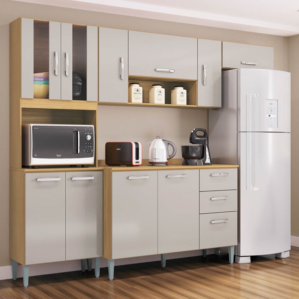 Armários de cozinha com gaveteiro, gavetões e portas condimento e Pano de  prato, com forno embutido e móveis superiores.