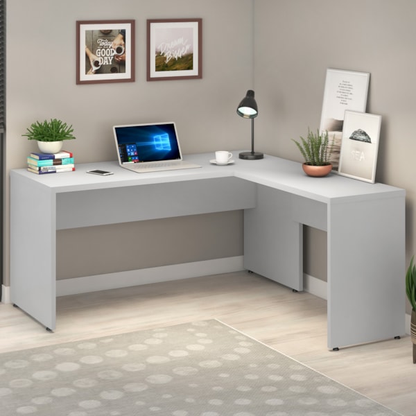 Mesa Escritório 135cm com 2 Tomadas e 1 Saída de Rede Connect G04 Málaga -  Mpozenato